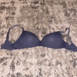 VICTORIAS Secret 34D wireless bra